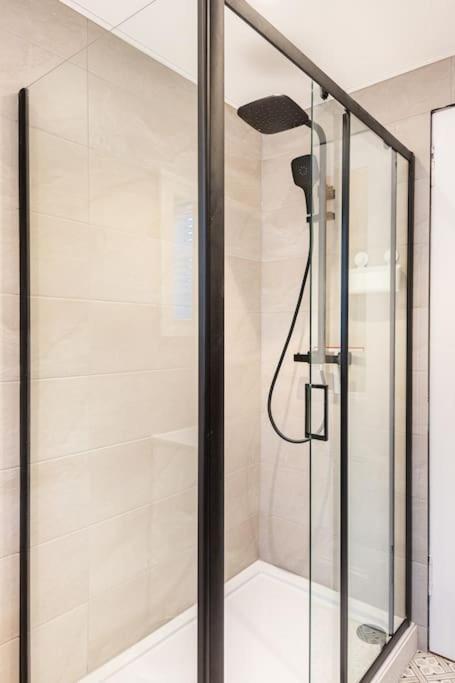 St Andrews - 5 Min Walk To Centre Apartment Bagian luar foto